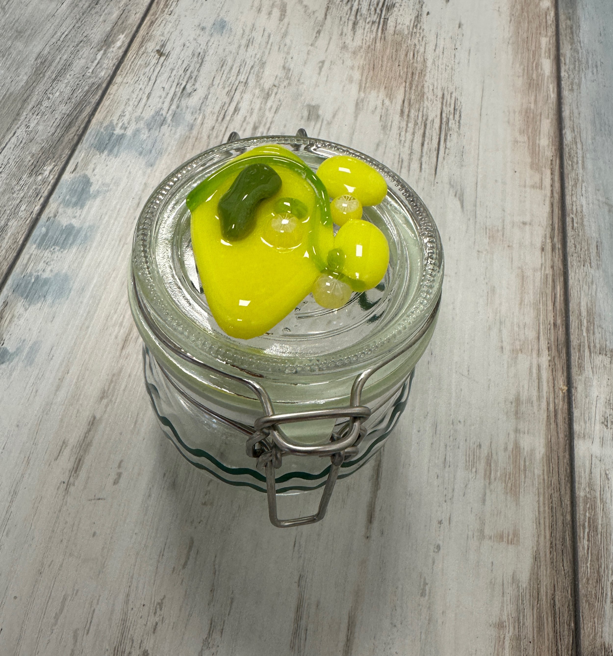 Lille krukke med citron